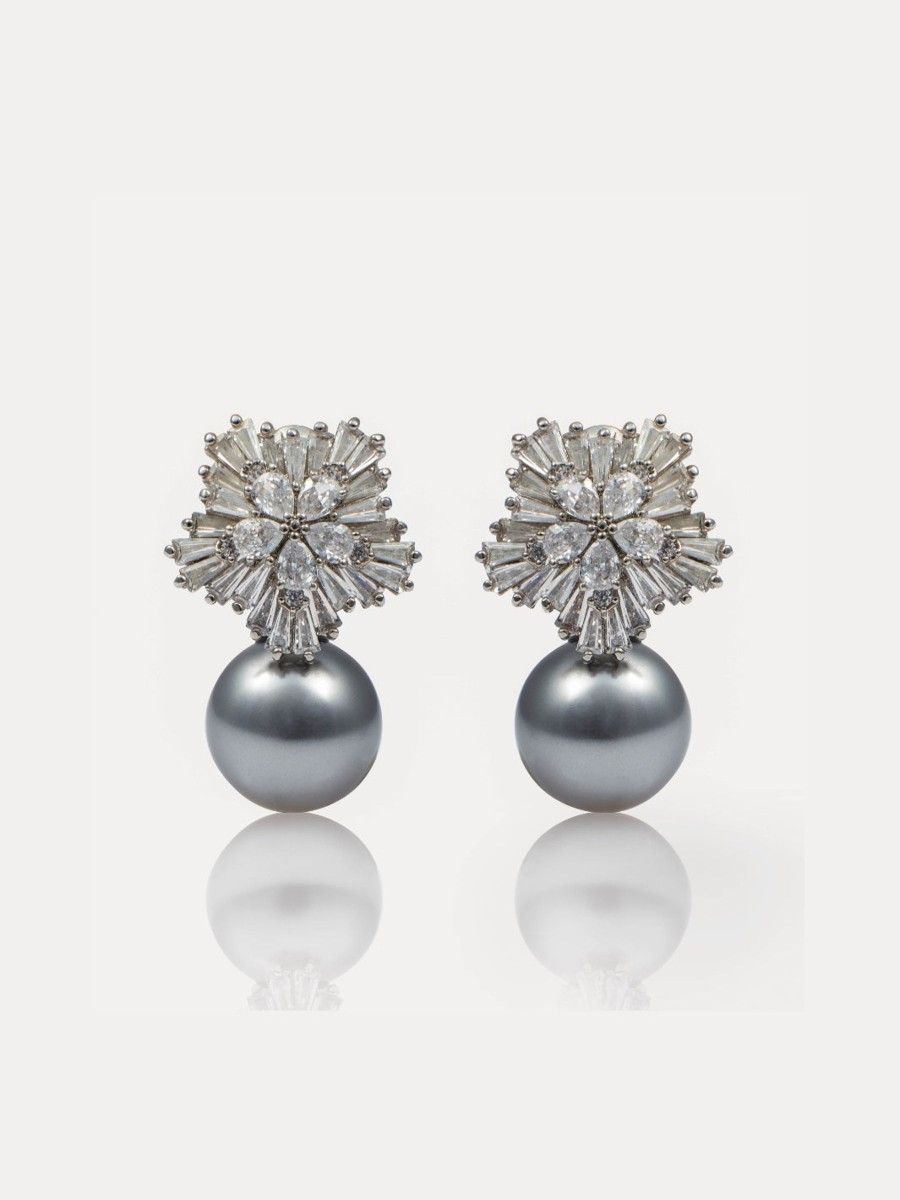 Women E L A London | Star Pearl Grey Earrings